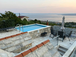 Villa Kristina - Ferienhaus Baška Voda - Topići, Outdoor Swimmingpool, WiFi